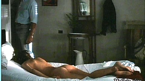 Pic: Emma Suárez in Contra el viento (1990)