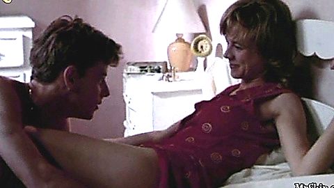 Pic: Emma Suárez in Kisses for Everyone (2000)