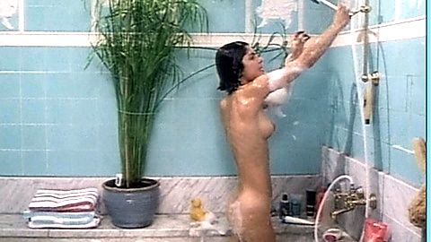 Pic: Jasmin Tabatabai in Die Putzfraueninsel (1996)