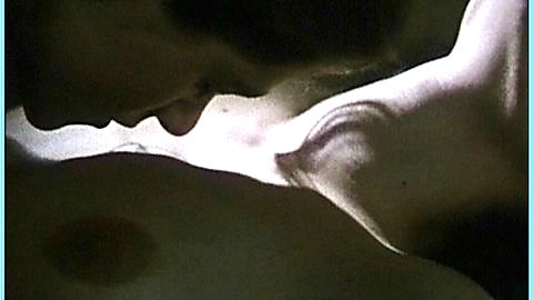 Pic: Jasmin Tabatabai in Unbeständig und kühl (1995)