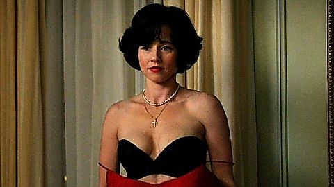 Pic: Linda Cardellini in Mad Men (2007)