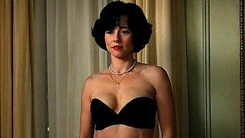 Pic: Linda Cardellini in Mad Men (2007)