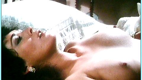 Pic: Lilli Carati in Voglia di guardare (1986)