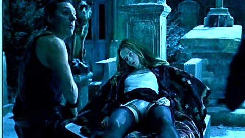 Pic: Hélène de Fougerolles in Mortel transfert (2000)