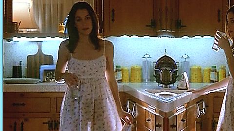 Pic: Lindsay Sloane in Seven Girlfriends (1999)