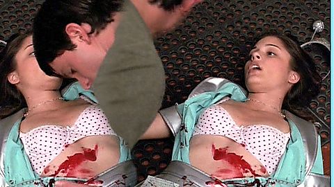 Pic: Shiri Appleby in Roswell (1999)