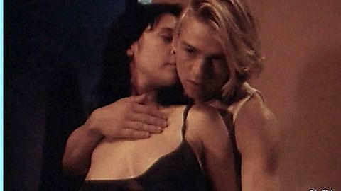 Pic: Géraldine Pailhas in Suite 16 (1995)