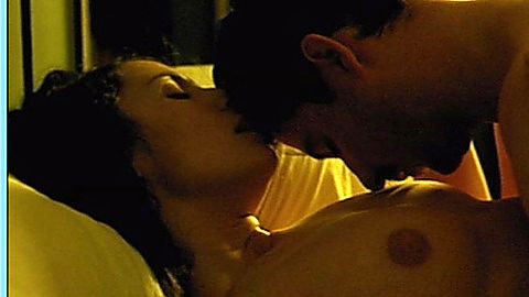Pic: Géraldine Pailhas in La Chambre des officiers (2001)