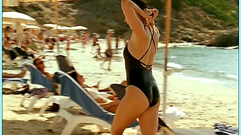 Pic: Géraldine Pailhas in 5x2 (2004)