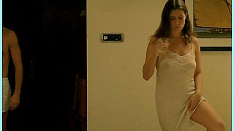 Pic: Géraldine Pailhas in 5x2 (2004)