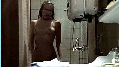 Pic: Sophie Broustal in L'immeuble (1993)