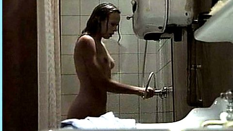 Pic: Sophie Broustal in L'immeuble (1993)