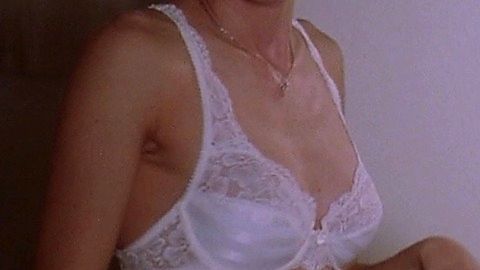 Pic: Naomi Watts in We Don't Live Here Anymore (2004)