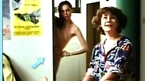 Pic: Consuelo De Haviland in Austern mit Senf (1979)