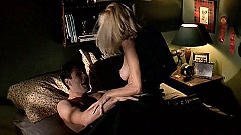 Pic: Erinn Bartlett in Pumpkin (2002)