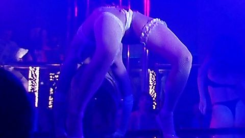 Pic: Dina Spybey in Striptease (1996)