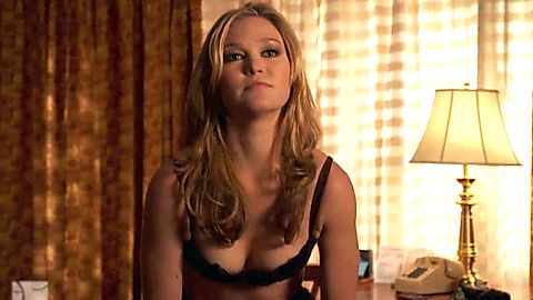 Pic: Julia Stiles in Blue