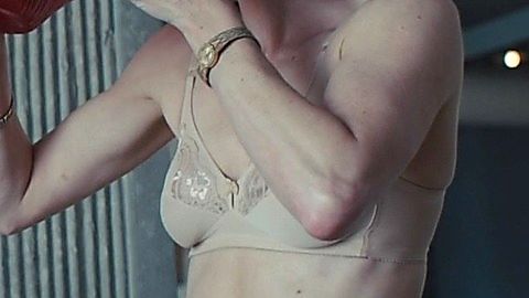 Pic: Sienna Guillory in High-Rise (2015)