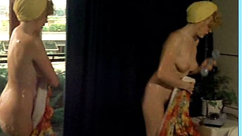 Pic: María Baxa in Spogliamoci così senza pudor (1976)