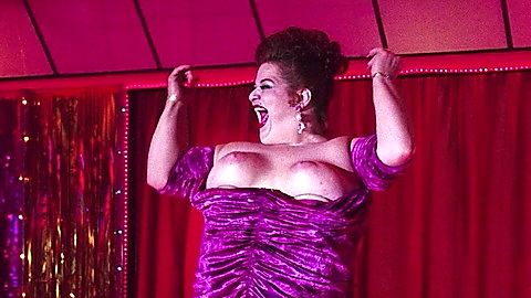 Pic: Lin Tucci in Showgirls (1995)
