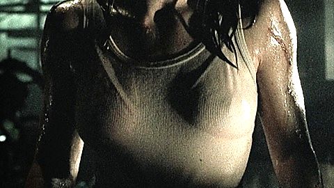 Pic: Jessica Biel in The Texas Chainsaw Massacre (2003)