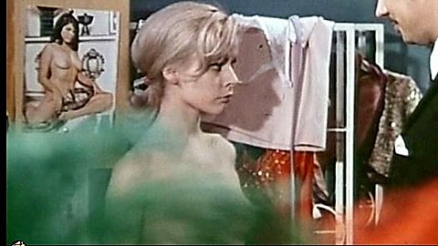 Pic: Astrid Frank in Zieh dich aus, Puppe (1968)