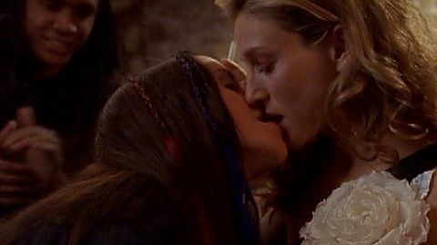 Pic: Alanis Morissette in Sex and the City (1998)