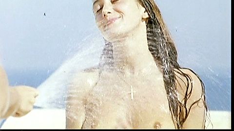 Pic: Ava Cohen-Jonathan in Un été à La Goulette (1995)