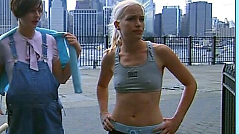 Pic: Piper Perabo in Perception (2005)