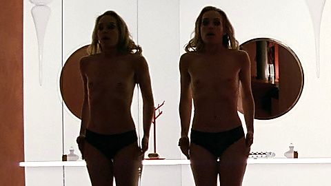 Pic: Piper Perabo in Looper (2012)