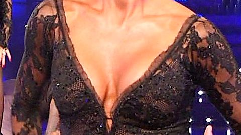 Pic: Lisa Rinna in Dancing with the Stars (2005)