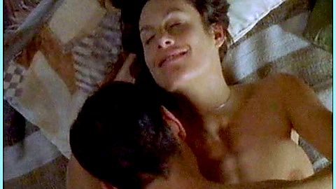 Pic: Astrid Veillon in Accords et à cris (2002)