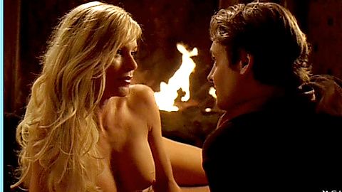 Pic: Nikki Ziering in National Lampoon's Gold Diggers (2003)
