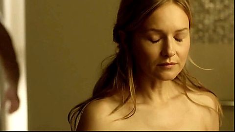 Pic: Stefanie Stappenbeck in Niemand ist eine Insel (2011)