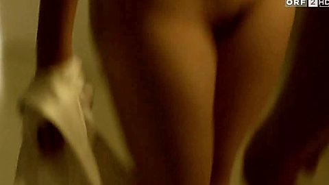 Pic: Stefanie Stappenbeck in Niemand ist eine Insel (2011)