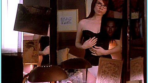 Pic: Nadia Litz in The Five Senses (1999)