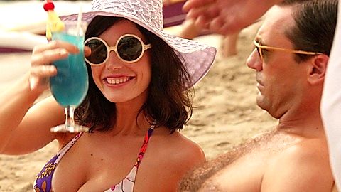 Pic: Jessica Paré in Mad Men (2007)