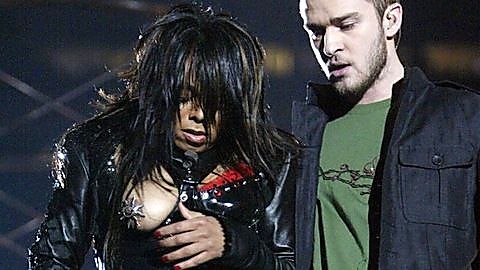 Pic: Janet Jackson in Super Bowl 2004 Halftime Ceremonies (2004)