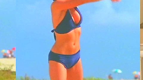 Pic: Lauren Hays in Hotel Erotica (2002)