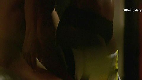 Pic: Gabrielle Union in Being Mary Jane (2014)
