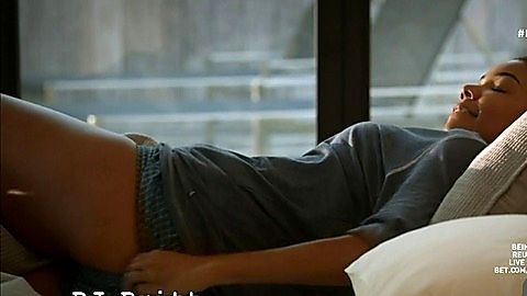 Pic: Gabrielle Union in Being Mary Jane (2014)