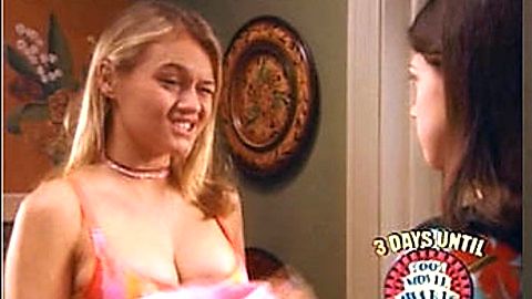 Pic: Elisabeth Lund in Undressed