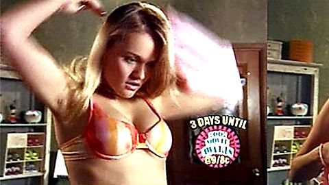 Pic: Elisabeth Lund in Undressed