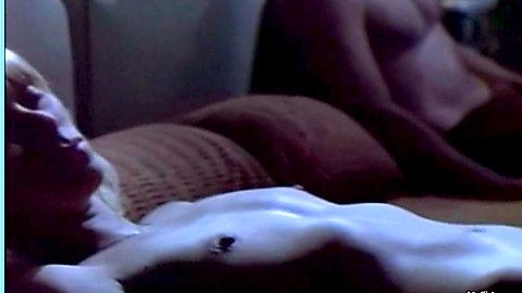Pic: Mireille Darc in Les passagers (1977)