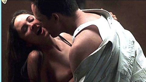Pic: Jody Thompson in Hellraiser: Hellseeker (2002)