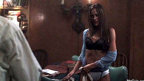 Pic: Jody Thompson in Hellraiser: Hellseeker (2002)