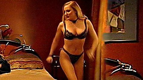 Pic: Janine Kunze in Hausmeister Krause – Ordnung muss sein (1999)