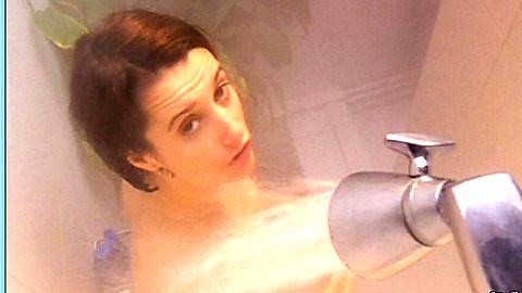 Pic: Sandrine Dumas in Souhaitez-moi bonne chance (1997)