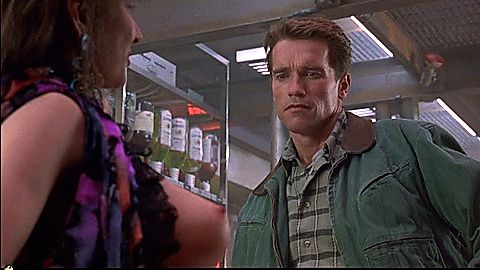 Pic: Lycia Naff in Total Recall (1990)