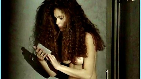Pic: Simona Cavallari in Die Kaltenbach-Papiere (1990)